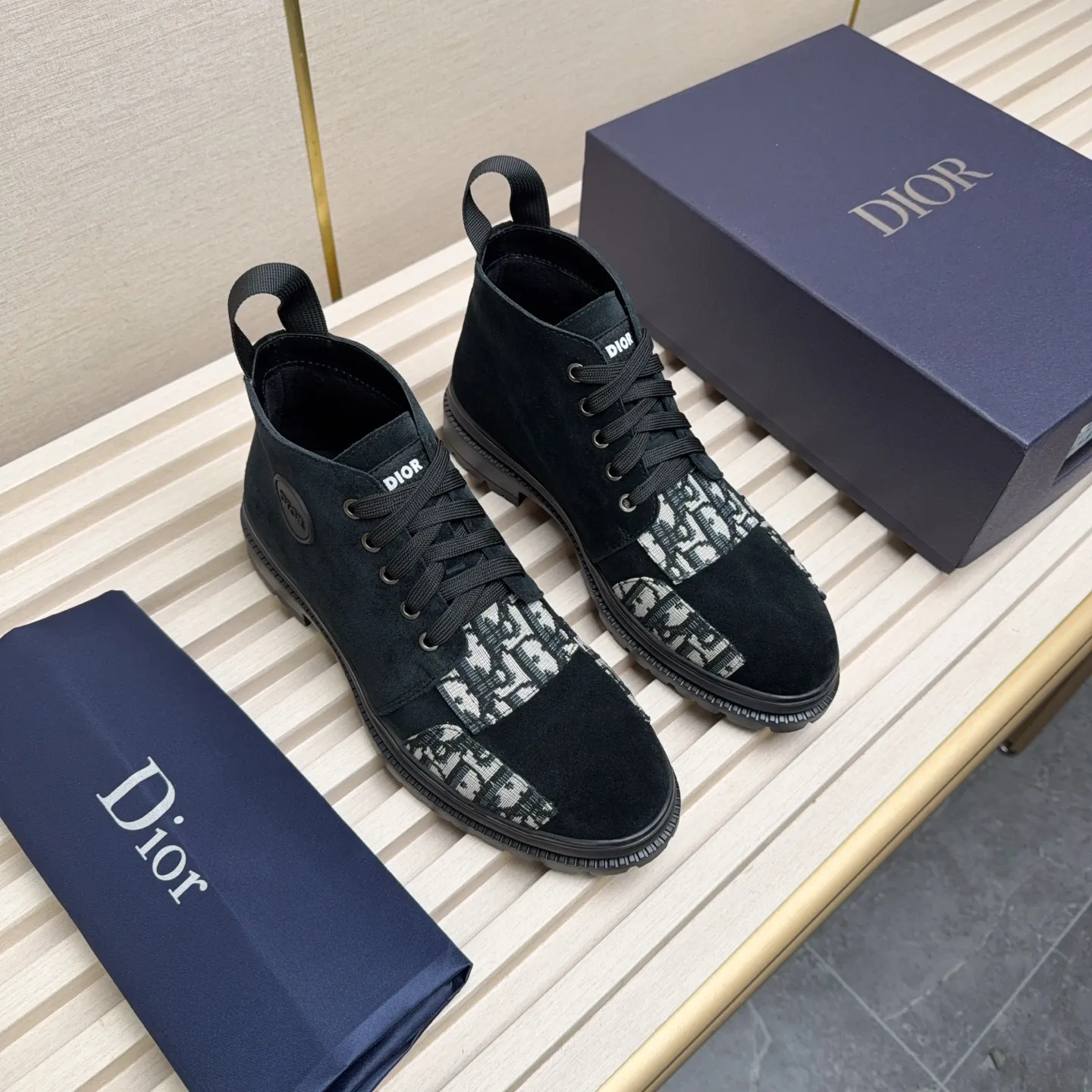 Men's Shoes 💰440 Dior A practical choice that combines protection with classic style. Made from durable Rugged Calf leather, it's tumbled and hand-finished to create a soft suede feel with a rich texture. Elastic side panels and subtle cutouts are inspired by the classic Chelsea boot. Leather upper and lining with Kummel tabs at front and rear, rubber outsole